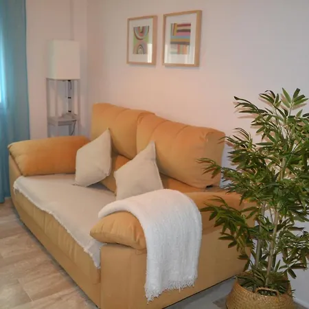 Posidonia Free Parking Кадис
